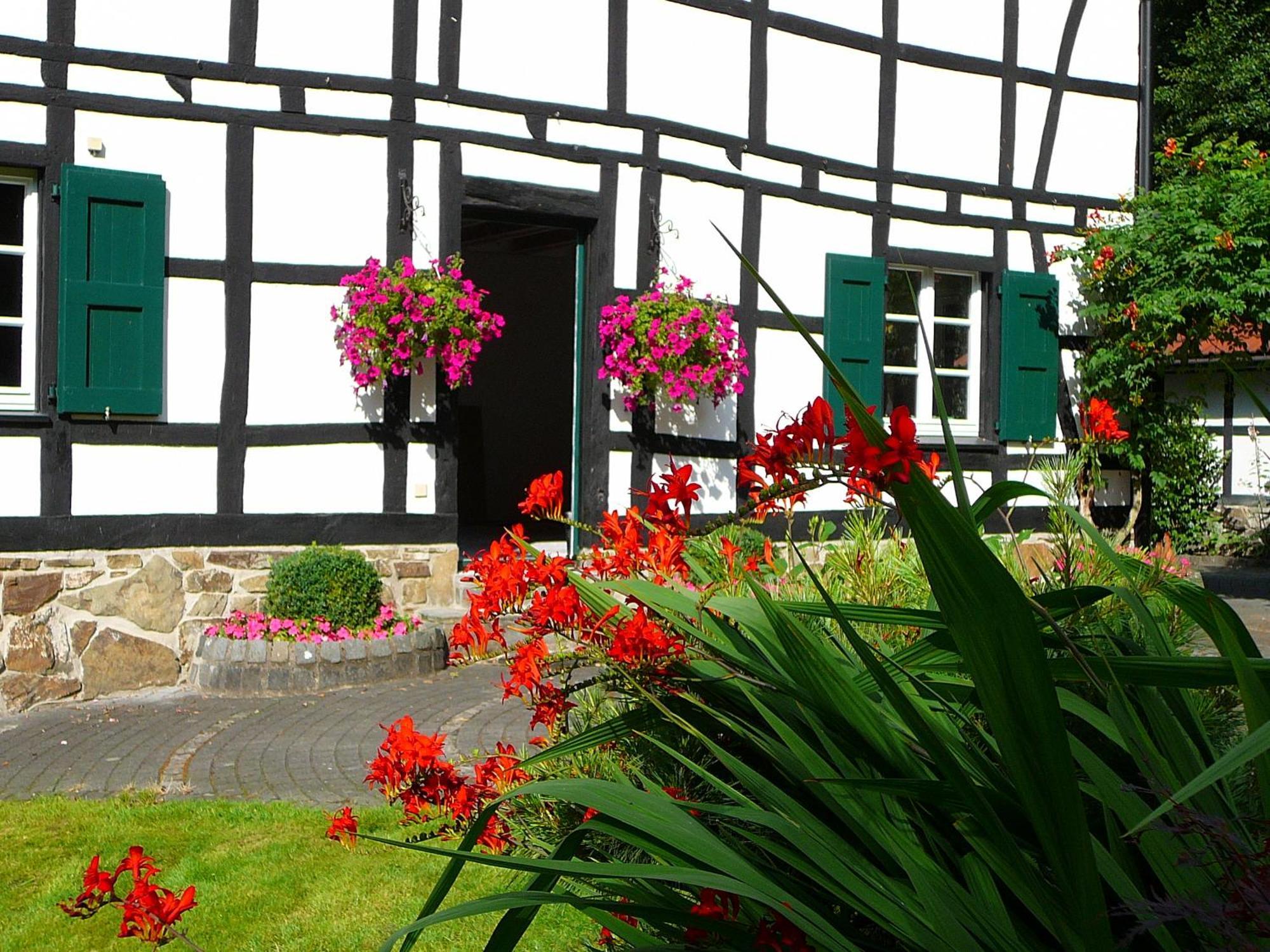 Gaestehaus Wahnenmuehle Erkrath Extérieur photo
