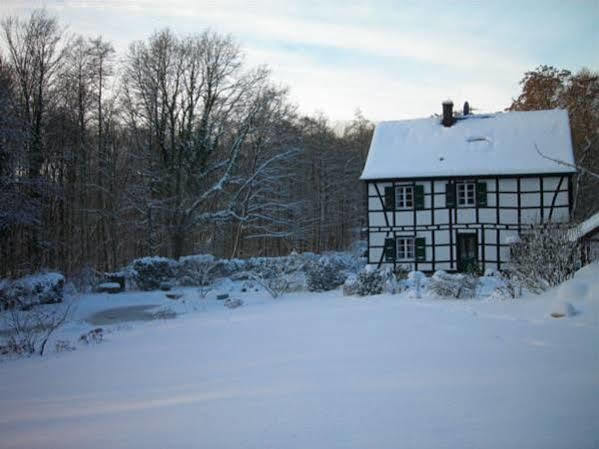 Gaestehaus Wahnenmuehle Erkrath Extérieur photo